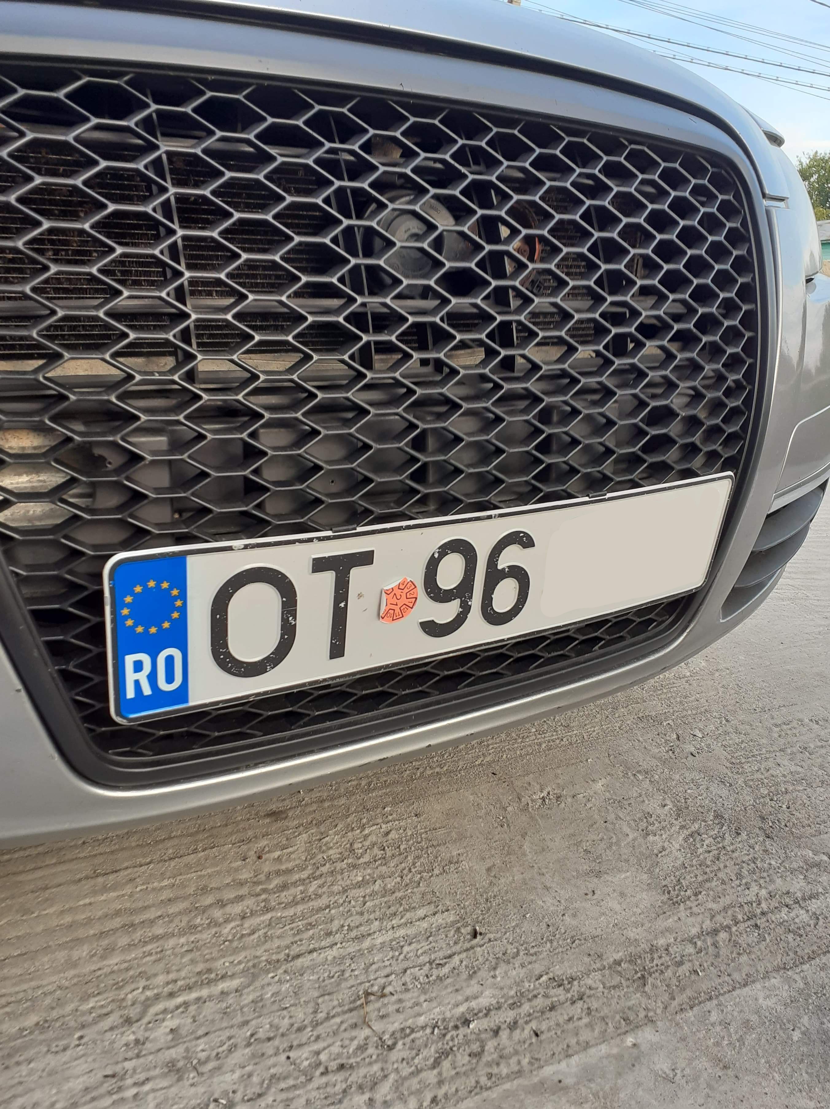 Suport numar Slim Grilă Fagure Magnet